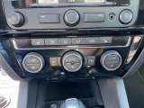 2015 Volkswagen Jetta SEL Sedan Controls