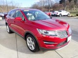 2018 Lincoln MKC Premier AWD Front 3/4 View