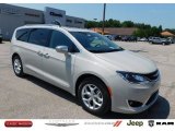 2020 Luxury White Pearl Chrysler Pacifica Limited #138801496