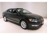 2013 Volkswagen Passat 2.5L SEL Front 3/4 View