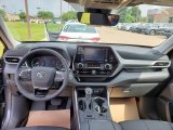 2020 Toyota Highlander XLE AWD Dashboard