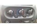 2002 Nissan Frontier XE King Cab 4x4 Controls