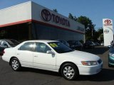 2000 Super White Toyota Camry LE #13888489