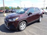 2020 Chevrolet Trax LT AWD Front 3/4 View