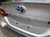 2020 Toyota Camry Hybrid SE Marks and Logos