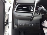 2020 Toyota Camry SE AWD Nightshade Edition Controls