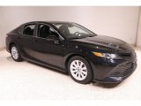 2019 Midnight Black Metallic Toyota Camry LE #139274180