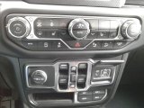 2020 Jeep Wrangler Unlimited Sahara 4x4 Controls