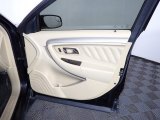 2016 Ford Taurus SE Door Panel