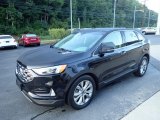 2019 Ford Edge Titanium AWD Front 3/4 View