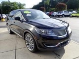 2017 Lincoln MKX Reserve AWD Front 3/4 View