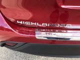 2021 Toyota Highlander Hybrid XLE AWD Marks and Logos