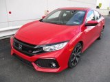 2017 Honda Civic Si Sedan Front 3/4 View