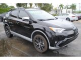 2018 Toyota RAV4 SE Front 3/4 View