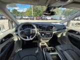 2020 Chrysler Pacifica Limited Alloy/Black Interior