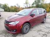 2020 Chrysler Pacifica Launch Edition AWD Front 3/4 View