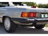 1986 Mercedes-Benz SL Class 560 SL Roadster Marks and Logos