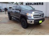 2017 Toyota Tundra SR5 CrewMax 4x4 Front 3/4 View