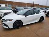 2021 Toyota Camry XSE Hybrid Front 3/4 View
