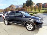 2018 Lincoln MKX Premiere AWD Front 3/4 View