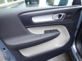 2020 Volvo XC40 T5 Momentum AWD Door Panel
