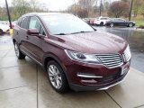 2018 Lincoln MKC Select AWD Front 3/4 View