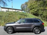 Granite Crystal Metallic Jeep Grand Cherokee in 2017