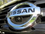 2020 Nissan Pathfinder SL 4x4 Marks and Logos