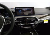 2021 BMW 5 Series 530e Sedan Controls