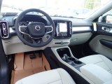 2021 Volvo XC40 T5 Momentum AWD Blond/Charcoal Interior