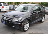 2017 Volkswagen Tiguan Limited 2.0T 4Motion Front 3/4 View