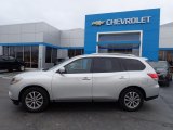 2016 Nissan Pathfinder SV Exterior