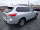 2016 Nissan Pathfinder SV Exterior