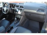 2018 Volkswagen Tiguan SE Dashboard