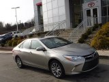 2017 Creme Brulee Mica Toyota Camry XLE #140515055