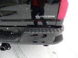 2021 Chevrolet Silverado 2500HD Custom Crew Cab 4x4 Marks and Logos