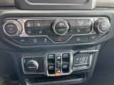 2021 Jeep Gladiator Sport 4x4 Controls