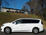 2017 Bright White Chrysler Pacifica Touring L #140633402