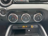 2020 Fiat 124 Spider Lusso Roadster Controls
