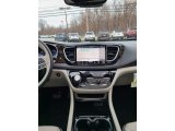 2021 Chrysler Pacifica Hybrid Limited Dashboard