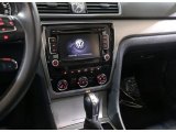 2014 Volkswagen Passat 1.8T SE Controls