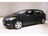 2016 Kia Forte5 LX Front 3/4 View