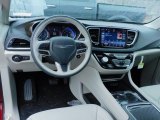 2021 Chrysler Pacifica Limited AWD Dashboard