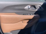 2021 Chrysler Pacifica Hybrid Limited Door Panel