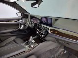 2019 BMW 5 Series 530e iPerformance Sedan Dashboard