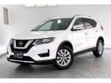 2018 Nissan Rogue SV Front 3/4 View