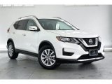 2018 Nissan Rogue SV Front 3/4 View
