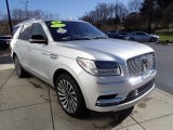2018 Lincoln Navigator Reserve 4x4 Front 3/4 View