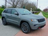 2021 Jeep Grand Cherokee Trailhawk 4x4 Front 3/4 View