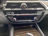 2021 BMW 5 Series 530e Sedan Controls